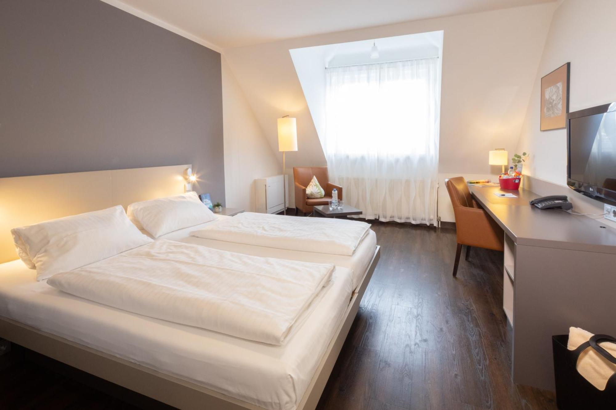 Hotel Traube Am See Friedrichshafen Zewnętrze zdjęcie